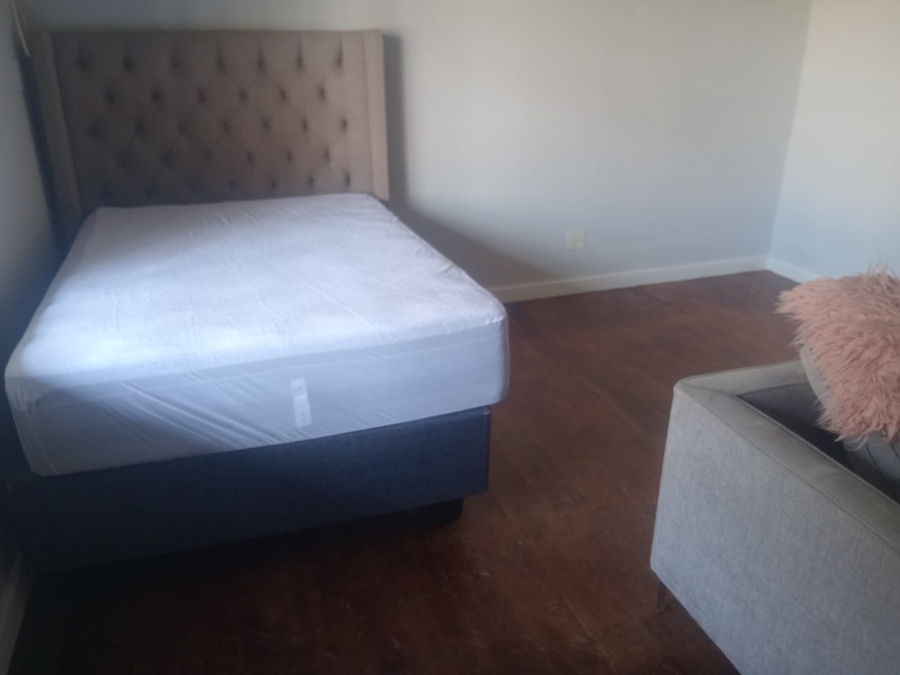 To Let 1 Bedroom Property for Rent in Southernwood Eastern Cape